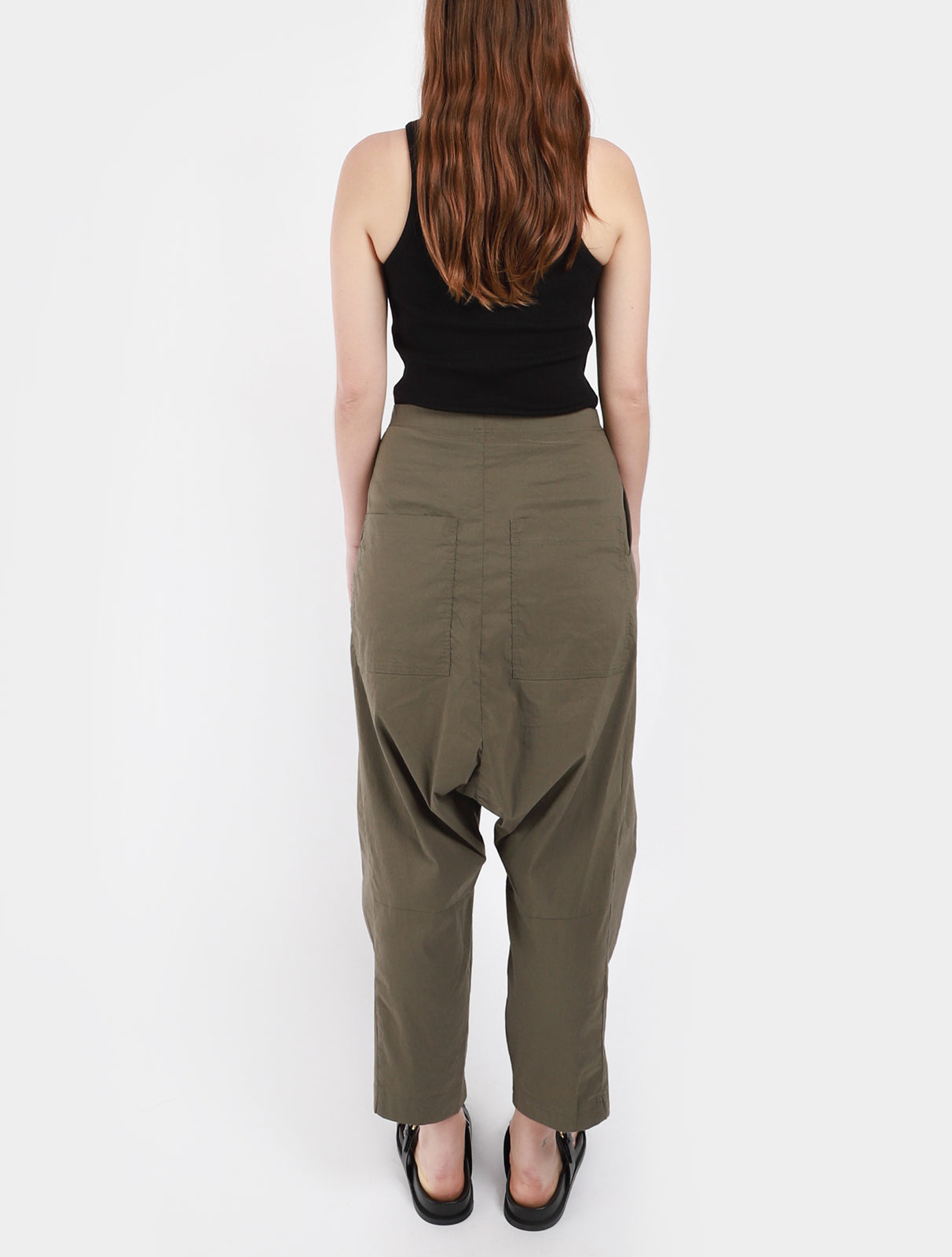 studio-rundholz-stretch-pants-olive_3.jpg