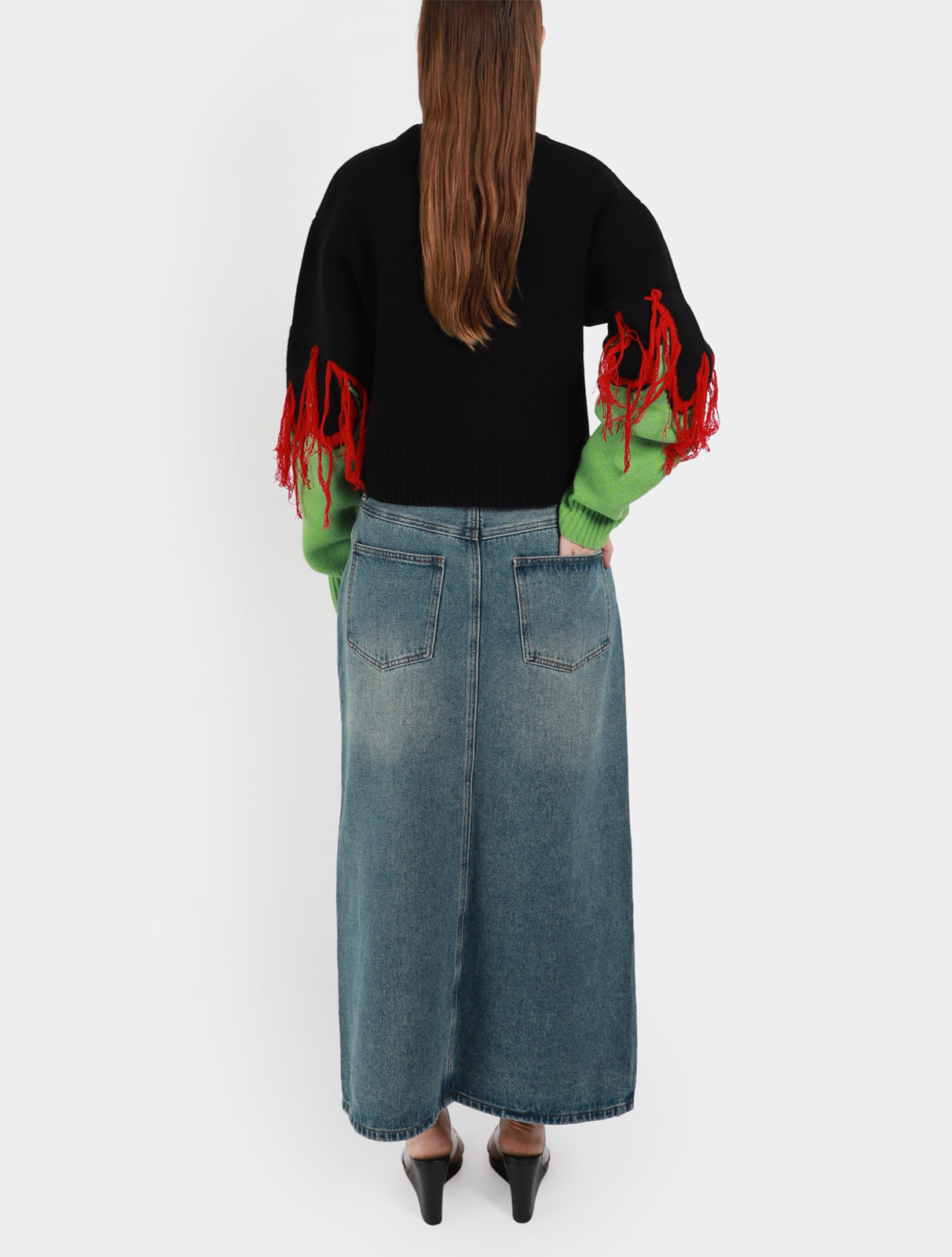 wynn-hamlyn-womens-flame-sweater-green-black_3.jpg